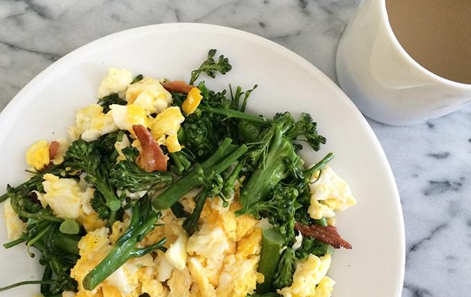 Egg Cheesy Broccolini