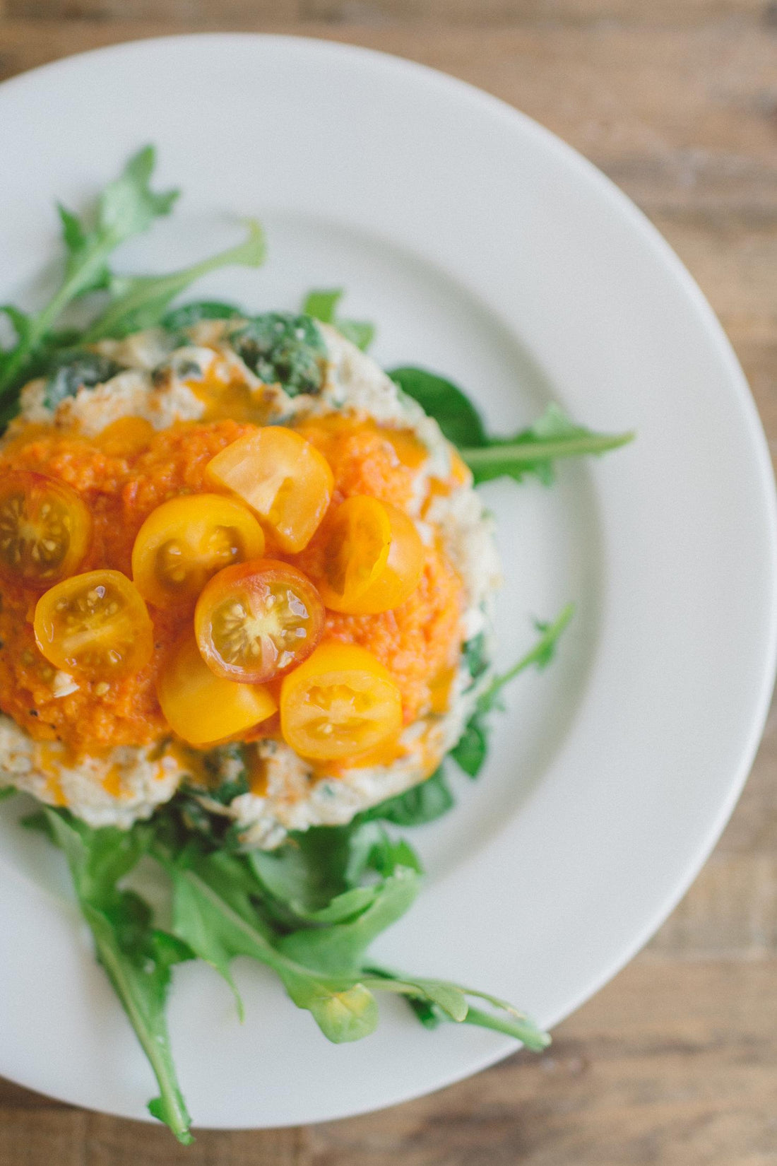 Pesto Spinach Turkey Burgers with Red Pepper Tomato Sauce